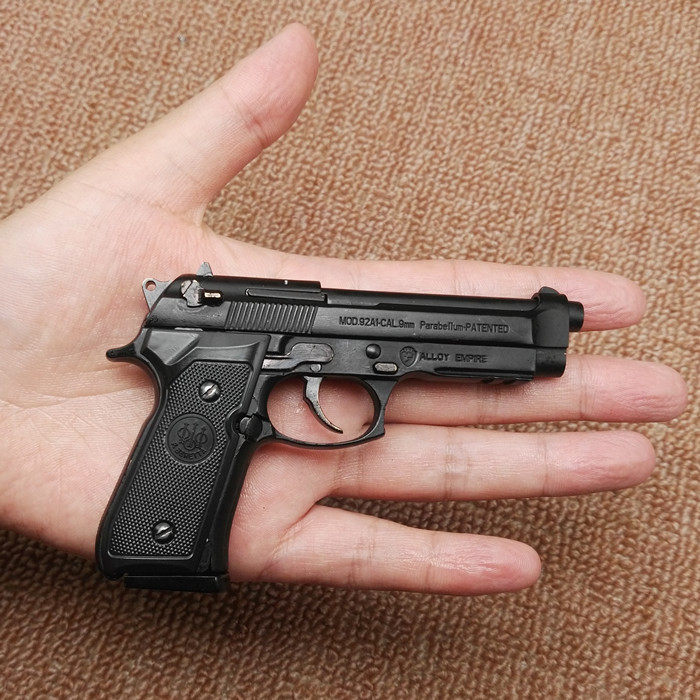 1: 2.05 alloy empire shell gun model metal alloy BERETTA M92A1 detachable non-launchable