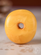 Antique handed down from generation to generation collection level old Tibetan wax cakes oily and full of gypsum bright yellow large holes Mr. Zhang’s old beeswax