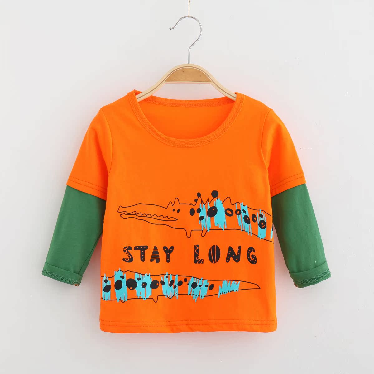 Chàng trai t-shirt dài tay áo 2019 mùa xuân và mùa thu mới baby khí nước ngoài bông nối tay áo đáy in hit triều đứa trẻ.