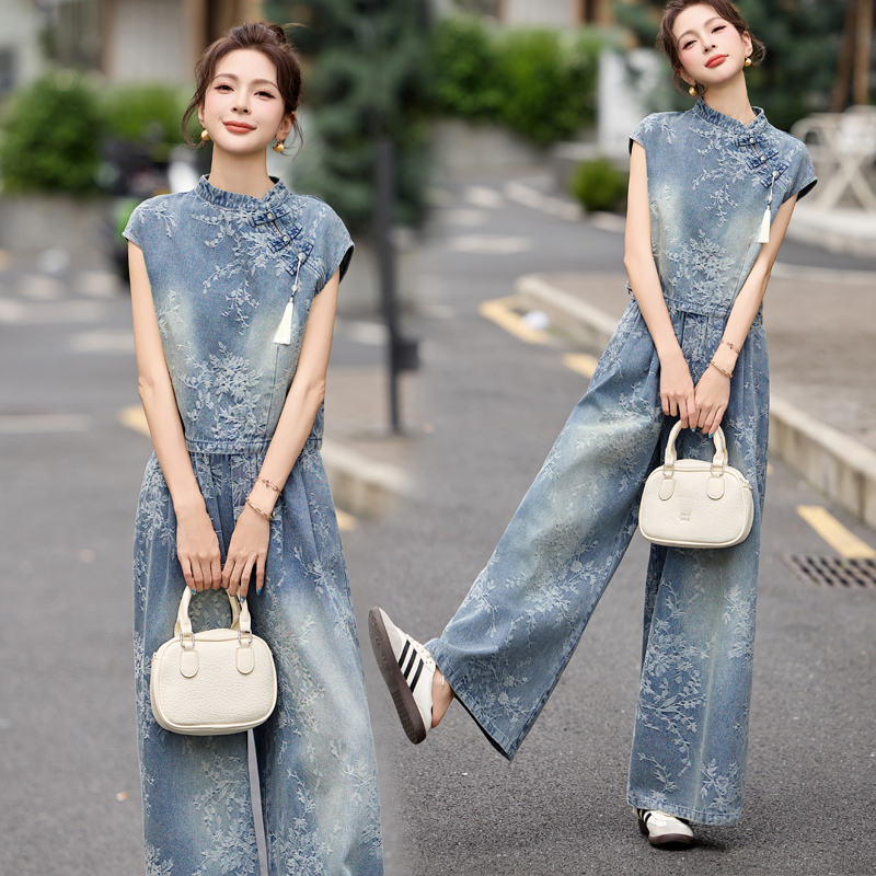 New Chinese Style Denim Suit for Women, Summer High-End Retro Buckle Print Fashionable Wide-Leg Pants Two-Piece Set