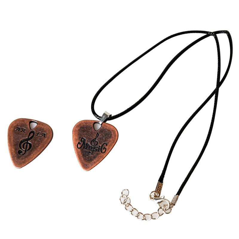 2019 guitar pick necklace can be played rock student Korean version personality jewelry pendant male hip-hop pendant