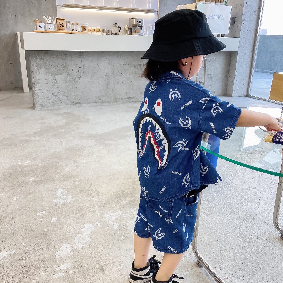 Day-train boy clothes boy blouses female baby Summer tide Shark Jeans Shorts Shorts Short Sleeve Shirt Suit