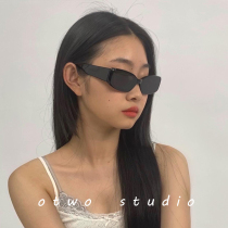 2021 New retro European and American cat eye sunglasses female ins hip hop simple small frame street shoot trampoline face sun glasses