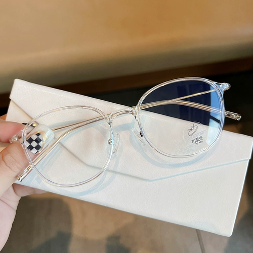 Ультра -клозер видение очки женщины могут соответствовать кругу