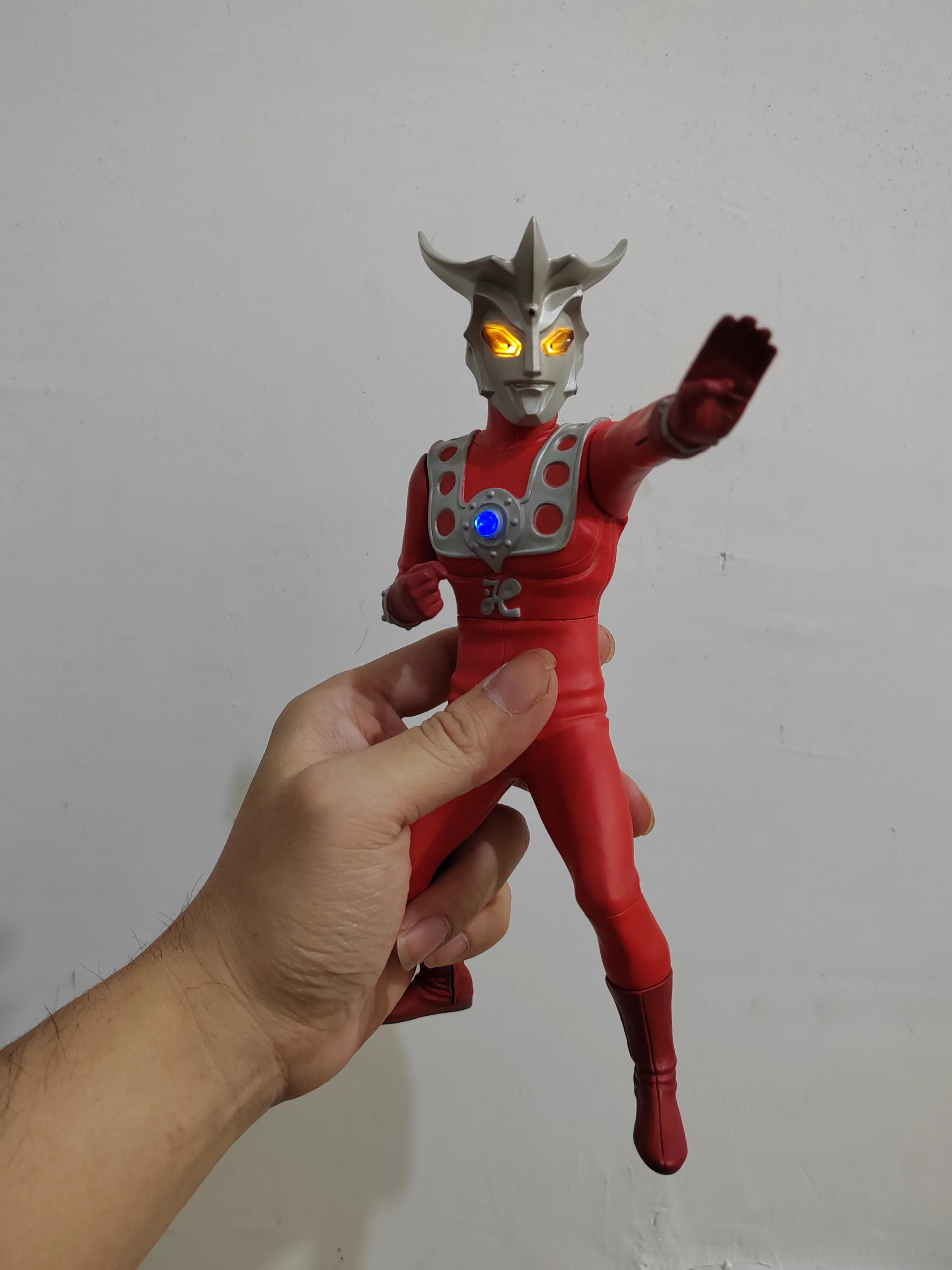 Ace первого поколения Ultraseven светится, Jack Zoffi семерых братьев Tyroseven игрушечная детская модель