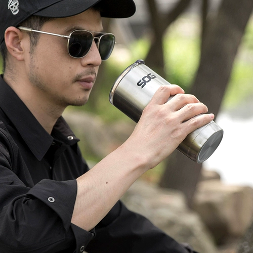 SOG SOG с большой капочностью из нержавеющей стали -МАТИВНАЯ Прямая Прямая питьевая чашка Портативные автомобили Мужчины и женщины на открытом воздухе 590 мл