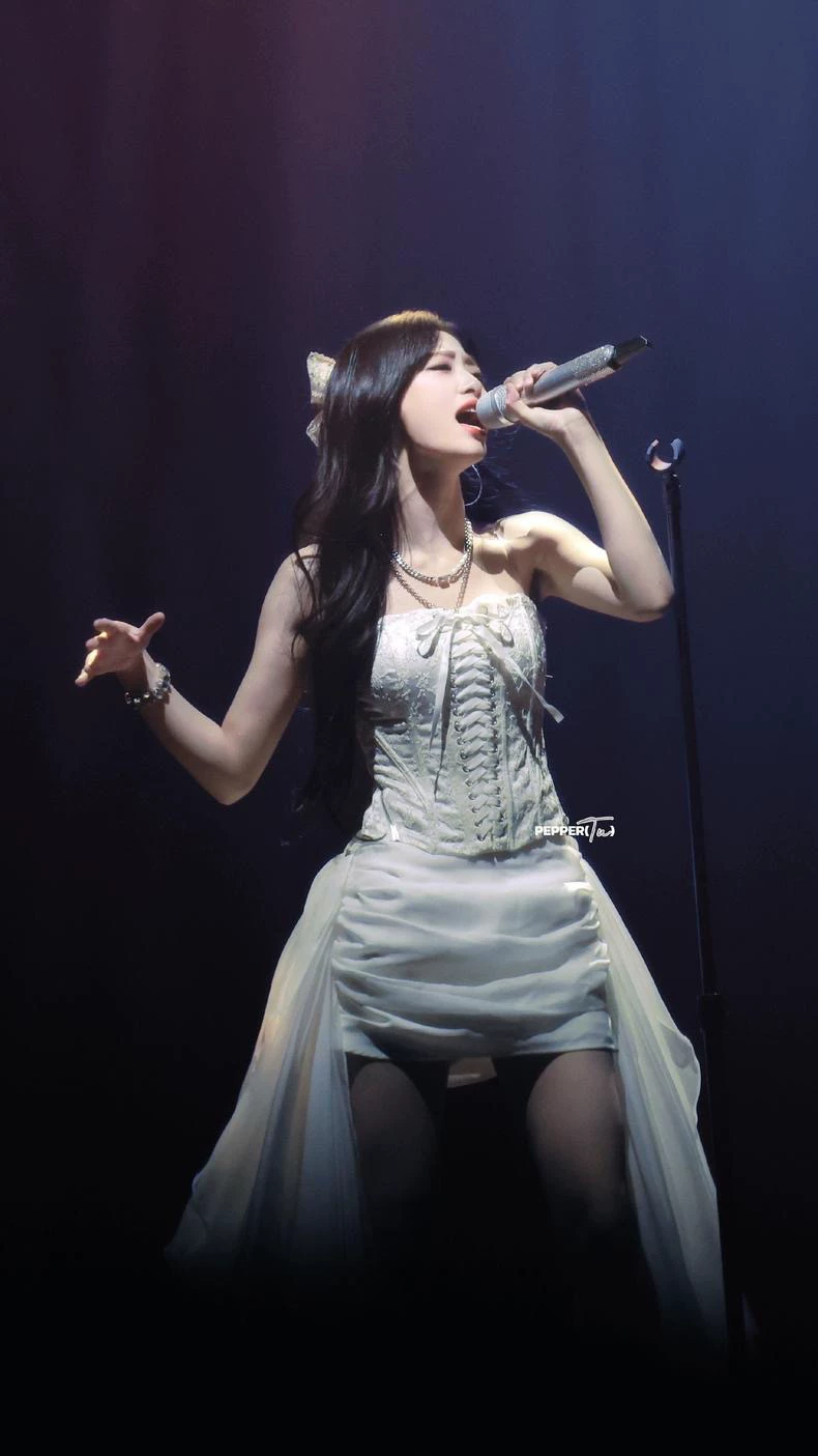 [babymonster郑雅娴同款白色月光裙抹胸背心上衣演出半身裙舞蹈服]