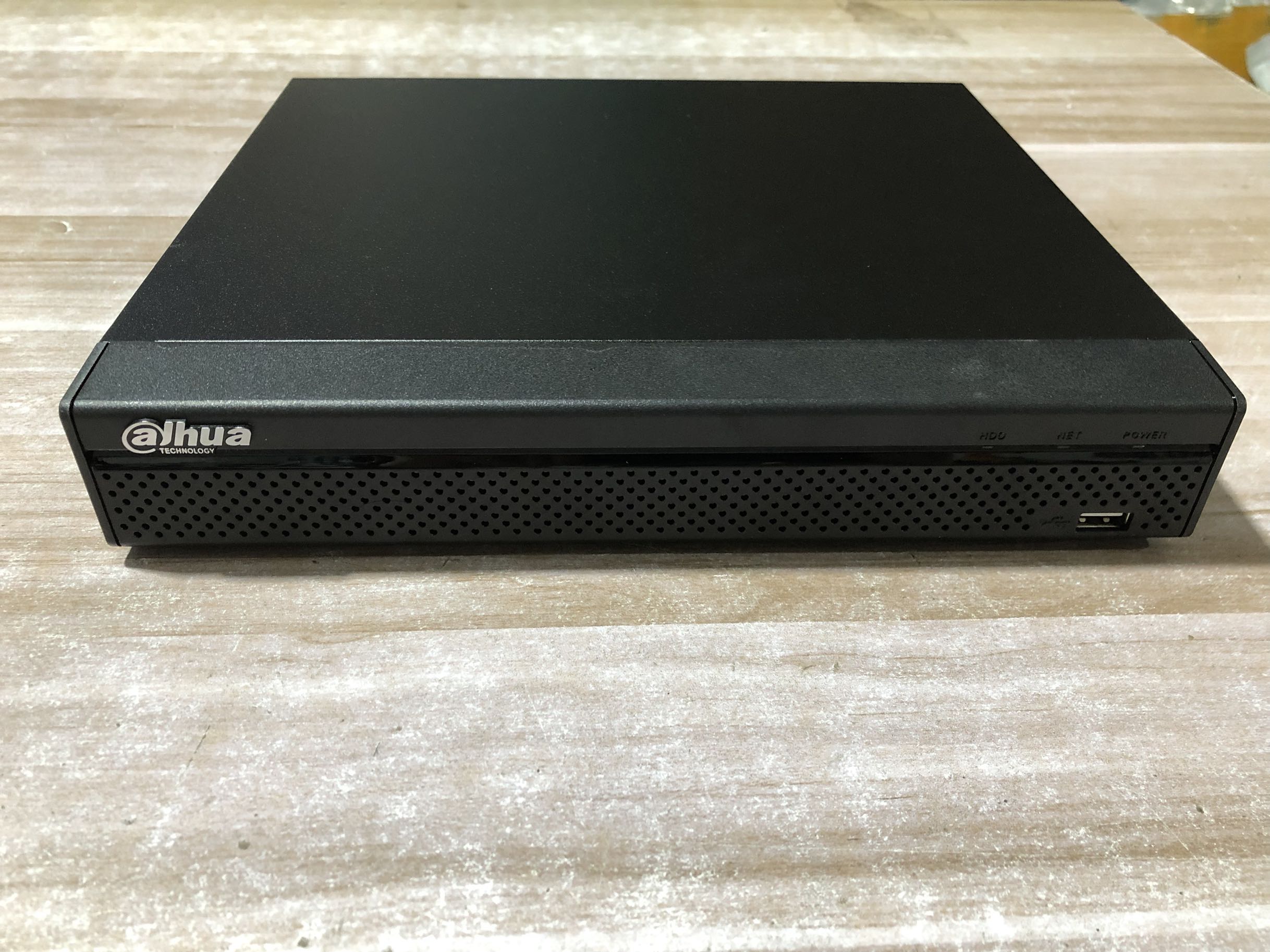 Dahua English multilingual traditional Chinese 8-way coaxial hard disk video recorder DH-XVR5108HS-X five-in-one