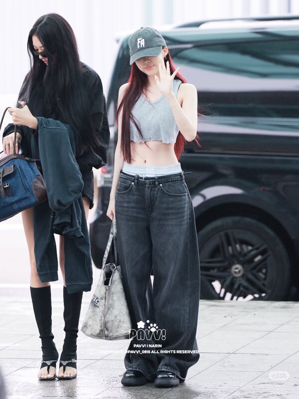 Meovv Li Jiayuan Gawon Luolin Narin Gray Distressed Tank Top Denim Pants Dance Costume