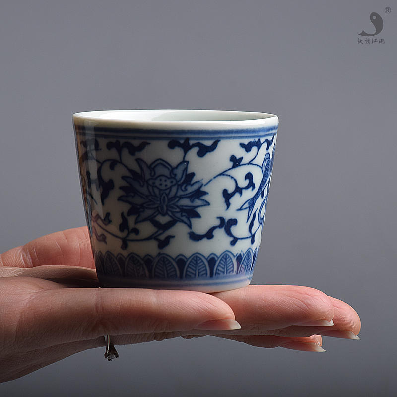 Tea Cup ceramic Jingdezhen retro old factory goods tea ceremony kung fu tea wine cup blue and white applique household tea cup single Cup