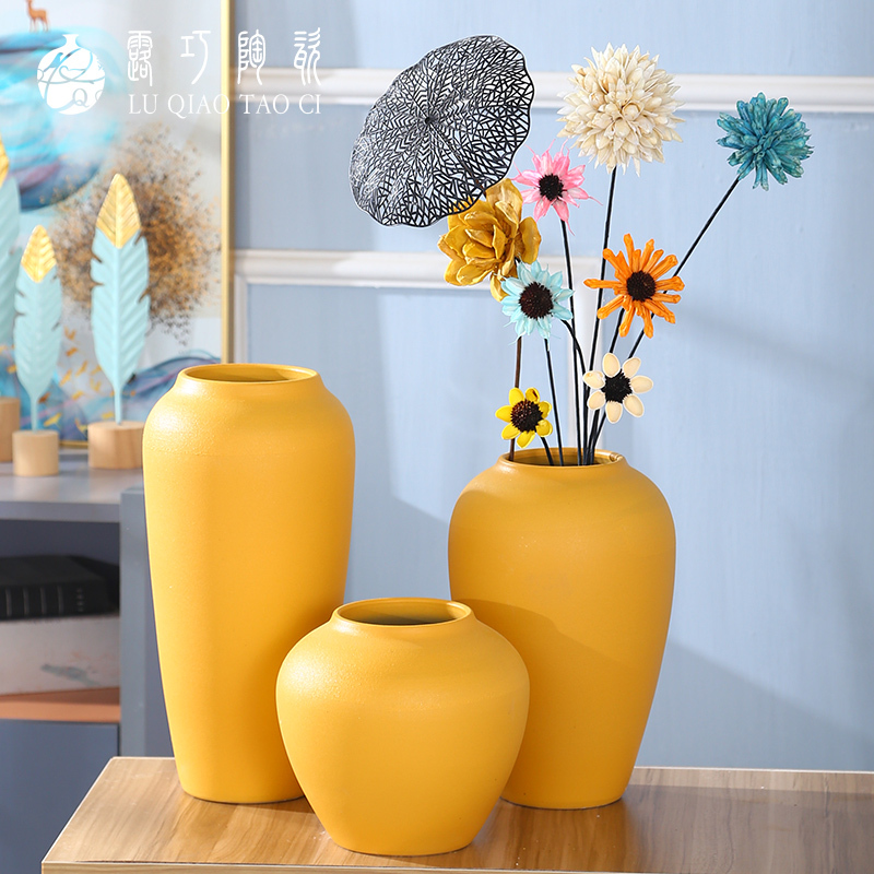 High-End Sunflower Ceramic Vase for Living Room, Simple Earthy Yellow Art Decoration, Ceramic Pot for Dried Flowers