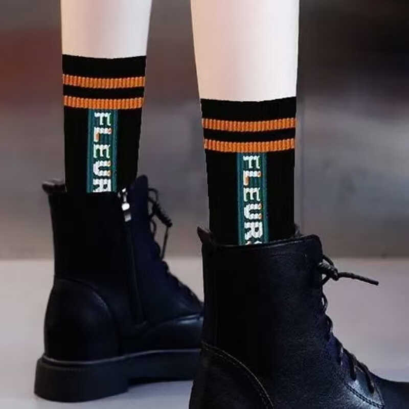 Men's and Women's Trendy Letter Socks for Winter, New Shark Pants with Martin Boots, Sports Mid-Calf Socks ins Trend