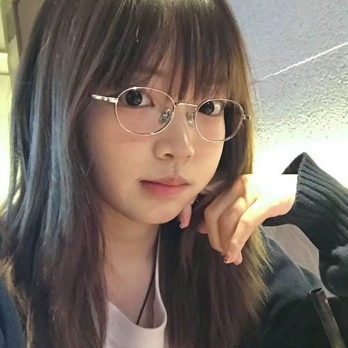 Серия MIU небольшие очки для женщин, усовершенствованная чувствительная миопия может быть номинальной ретро -эллиптической каркой глаз