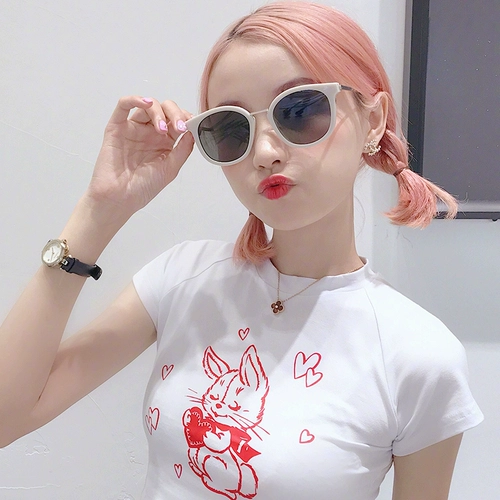 Белые брендовые солнцезащитные очки, румяна, новая коллекция, популярно в интернете, по фигуре, в корейском стиле