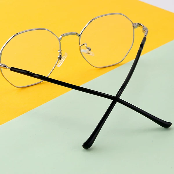 Товары от 潮格眼镜旗舰店