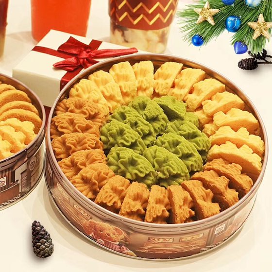 SF Hong Kong Apron Bear Cookies Handmade Butter Biscuits 640g Net Red Cream Flower Snacks Gift Box