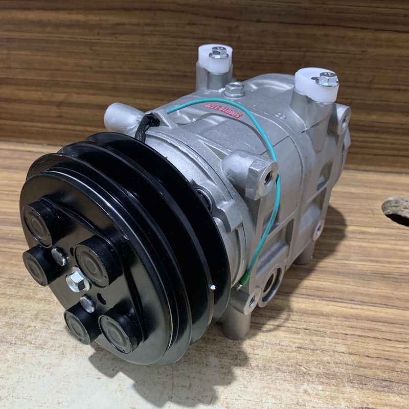 Dks-32C Compressor Jinlong Yutong Passenger Bus Mini-Bus Air Conditioning Compressor Air Conditioning Pump Air Pump
