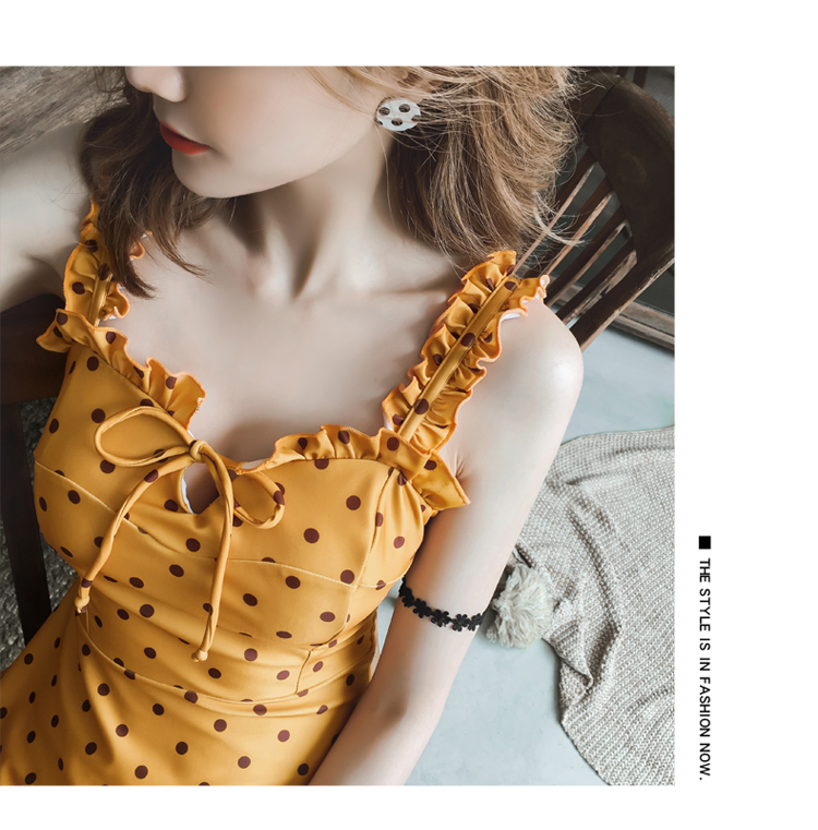 Tôi là một bộ đồ bơi mới của một cô gái. - Bộ đồ bơi hai mảnh áo tắm 2 mảnh
