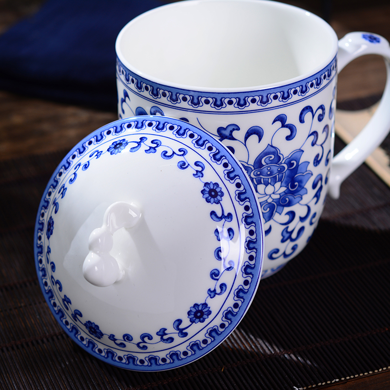 Jingdezhen ipads porcelain cup with cover household glair big cup 800 ml gift custom tea tea cup