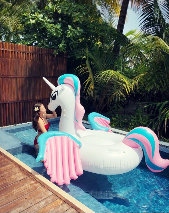 2018 new inflatable unicorn swimming ring Flamingo rainbow clouds water floating row pegasus mount swimming ring
