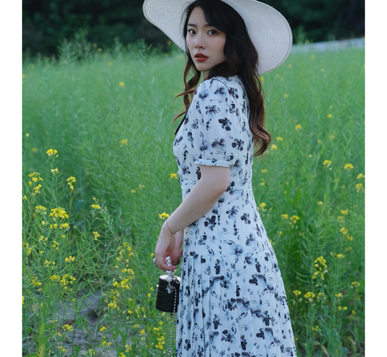 JML姜麦粒 法式复古百褶水墨连衣裙长款高腰碎花V领显瘦茶歇裙夏详情22