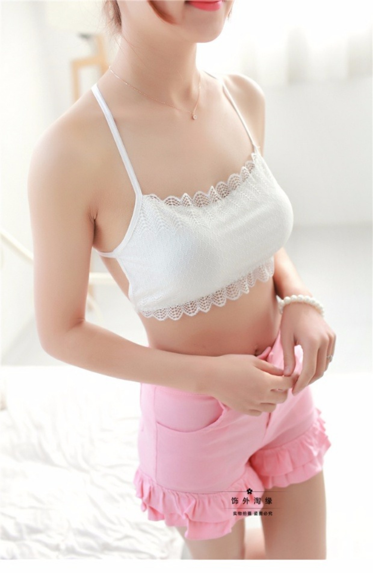 Sexy openwork ren trở lại chéo đồ lót bọc ngực đẹp trở lại dưới ống treo trên mỏng treo với miếng đệm ngực áo quây ngực
