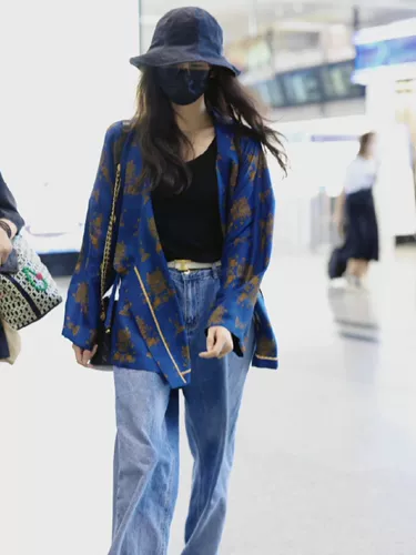 Ретро небольшая дизайнерская осенняя куртка, свободный прямой крой