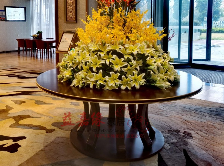 Hotel lobby flower table sales office Fengshuitai clubhouse display table office large round table modern solid wood end view platform