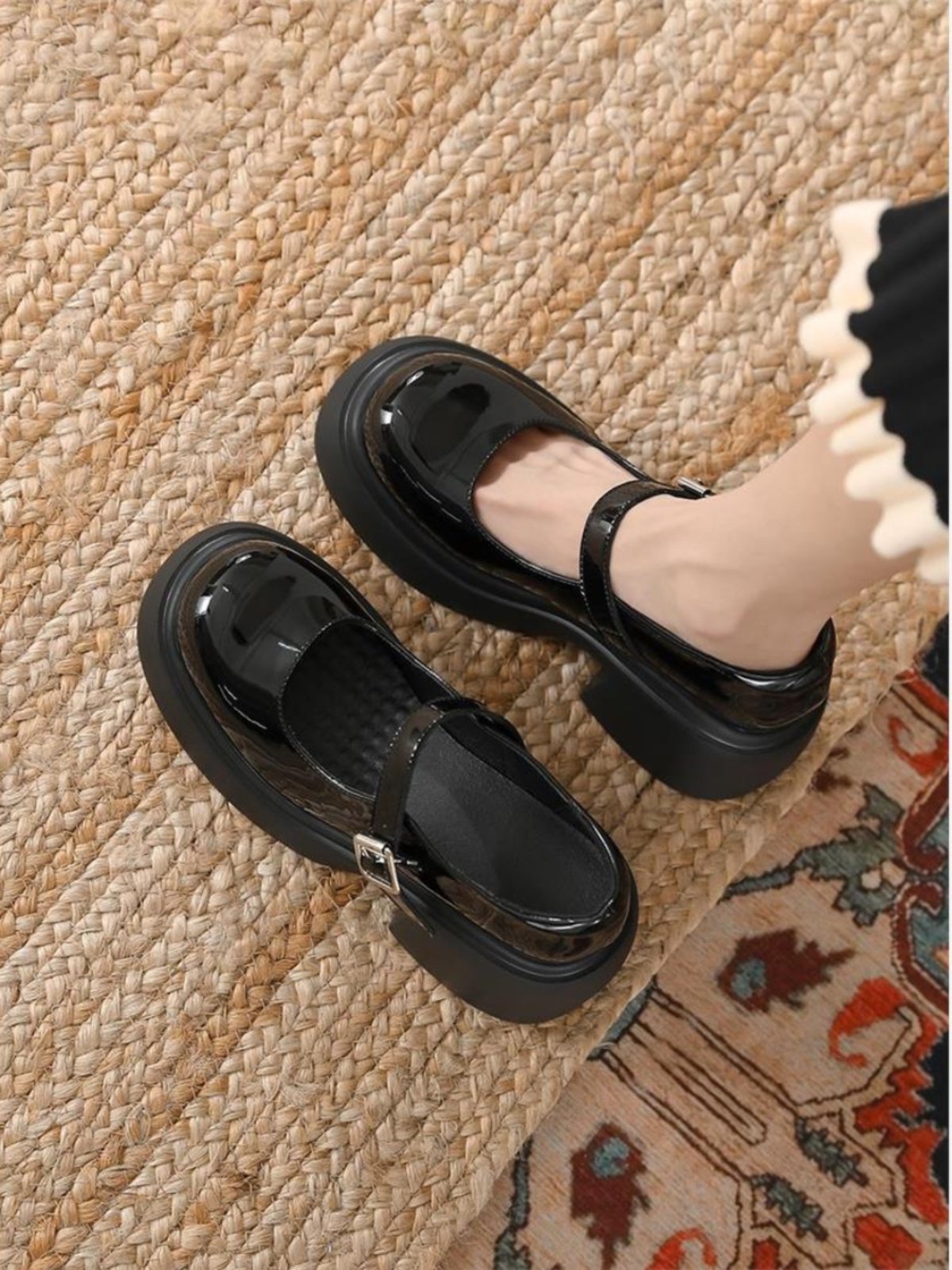 Black Versatile French-Style Thick-Soled High-Heeled Mary Jane Leather Shoes for Women, 2025 New Summer Style, Suitable for Pairing with Skirts, Shallow Single Shoes