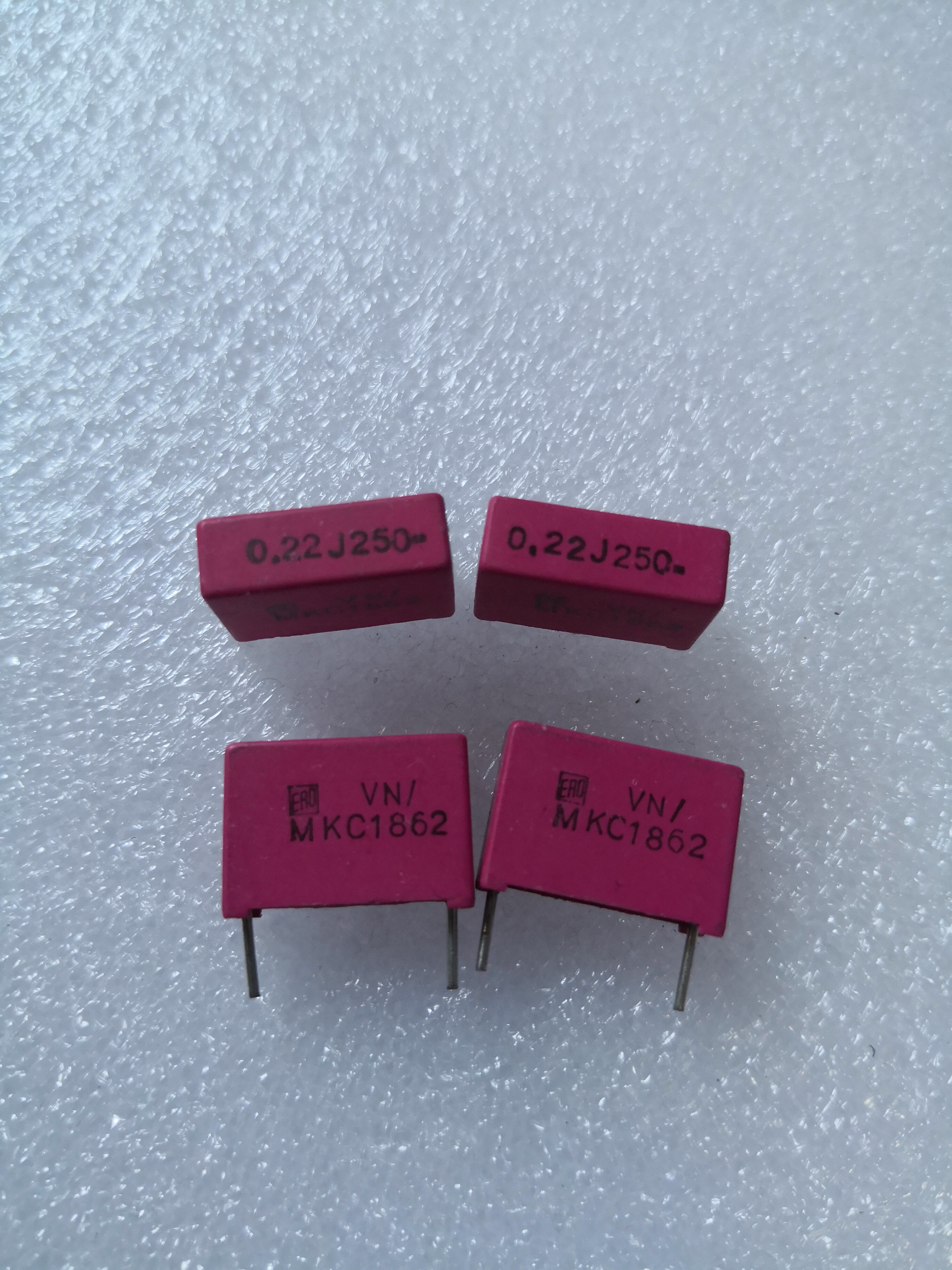 VISHAY ERO MKC1862 FILM CAPACITOR 0 22UF250V 220N250V 224 FOOT DISTANCE 15mm