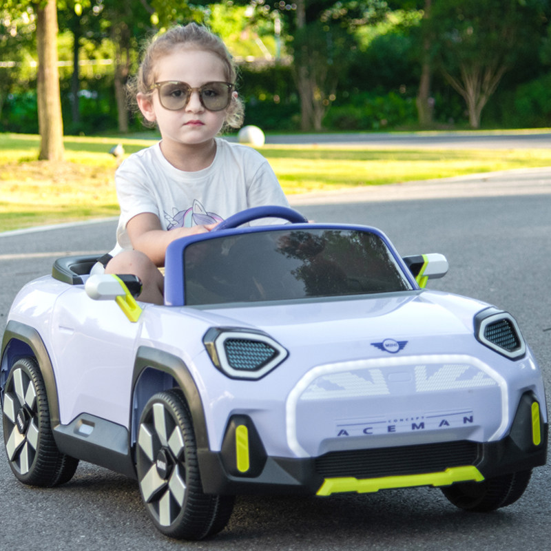 宝马儿童电动车：宝宝也能体验驾驶乐趣，男女宝宝都能爱的四轮遥控玩具车！