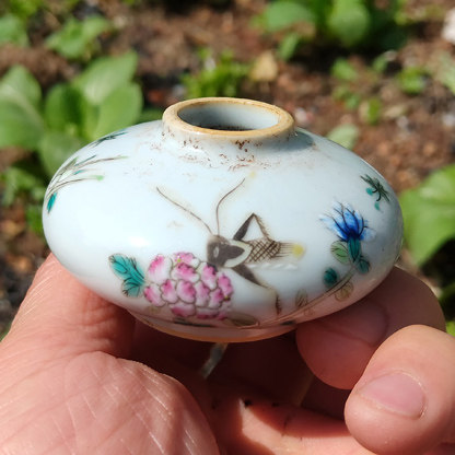 中国清朝同治年製お碗、花虫柄 中国清朝同治年製お