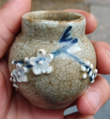 High imitation Qing Dynasty plum pattern ceramic small pot High antique Qing Dynasty ceramic small pot Fine imitation Qing Dynasty ceramic small pot