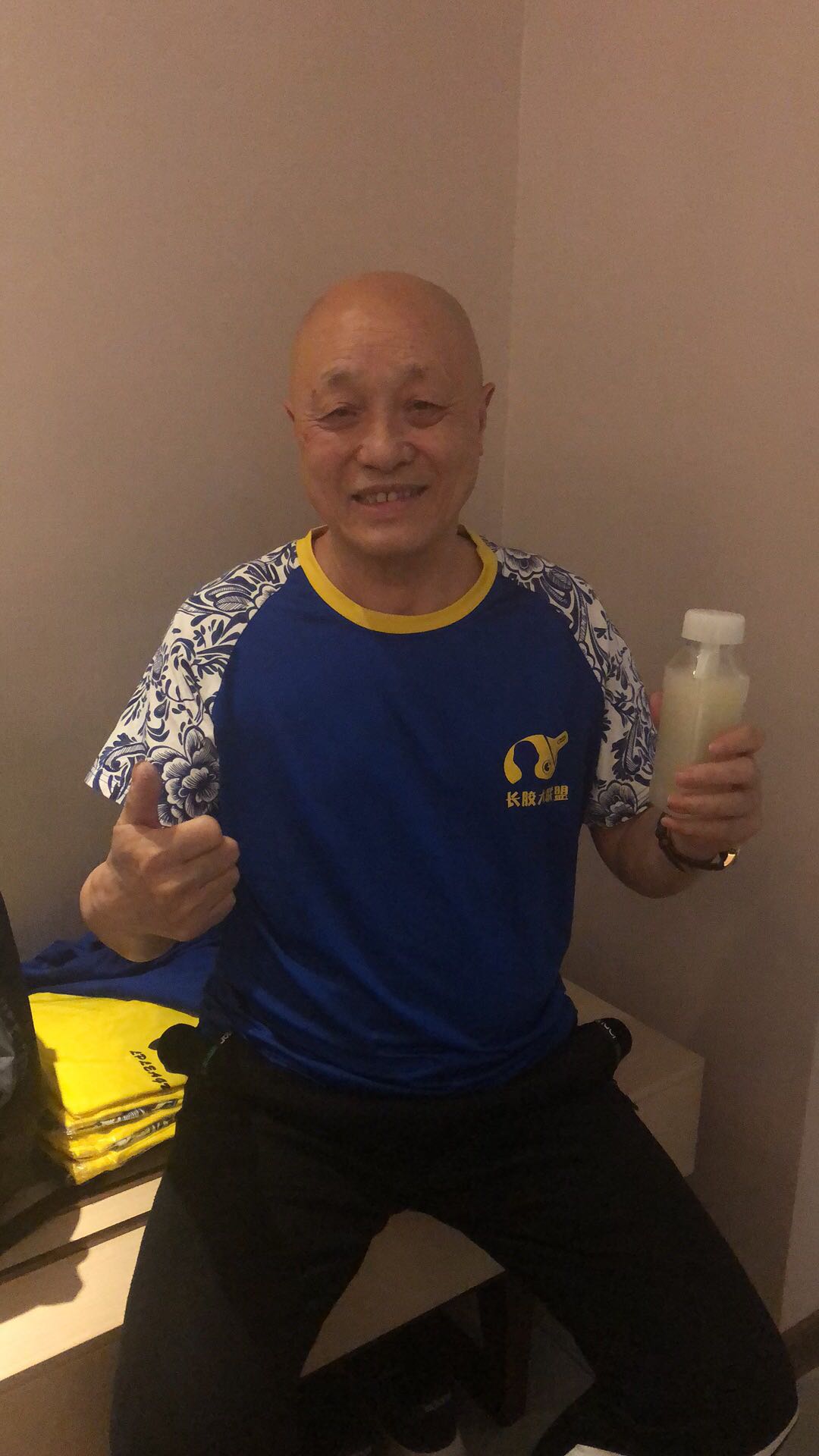 Flying Chi Sports developed a special glue for long glue anti-glue successfully, high viscosity and non-toxicity, smooth paste