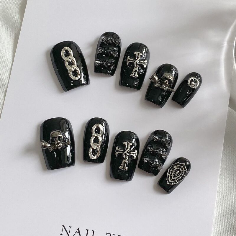 Dark Handmade Black Punk Style Detachable Metal Nail Art Short Nail Tips for High-End Fashionistas