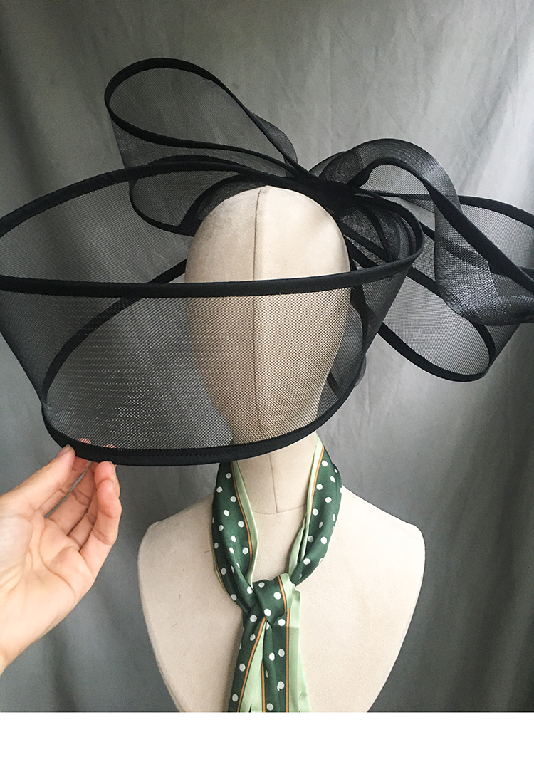 Chapeau Retro exagéré