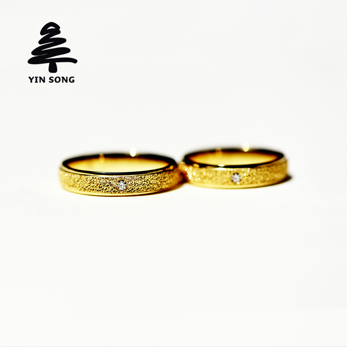 German nail sand texture diamond ring Au750 gold 18K gold rose gold set with diamonds men and women couple ring lettering