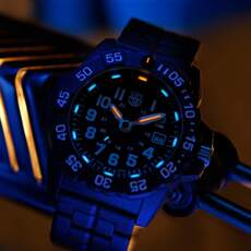 Швейцарские наручные часы 瑞士原装行货luminox健身学生夜光夜跑潜水军表海豹升级3501/3502 When the