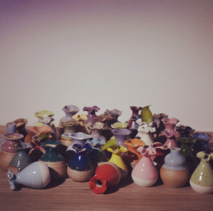 Mini flower pot Creative plate dry ice bottle Platter small vase Ceramic dry ice cup Sashimi cold dish decoration