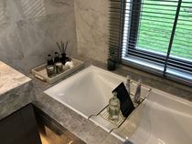 Bath rack rack bathroom toilet storage rack multi-function telescopic bathtub Bath stand