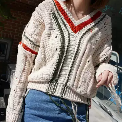 Grace gift Korean mix and match color V-neck tassel knitted top