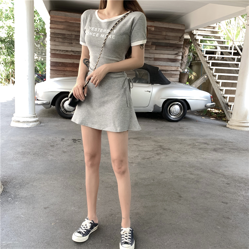 VK旗艦店 韓系休閒撞色邊抽褶彈力短袖洋裝