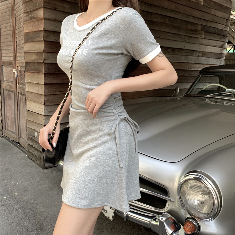 VK旗艦店 韓系休閒撞色邊抽褶彈力短袖洋裝