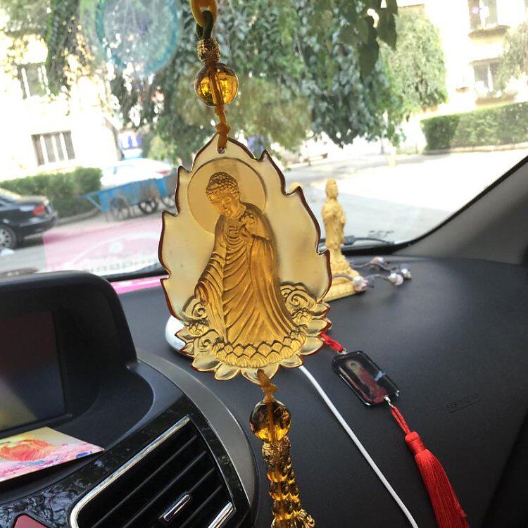The Amitaba Buddha to pick up the car pendant glazed quality