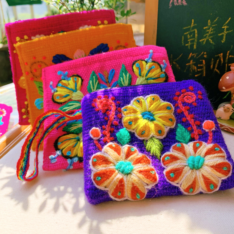 In-Stock Christmas Gift South American Peruvian Handmade Wool Floral Small Coin Purse Card Holder Key Pouch