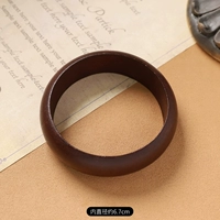 Коричневый круглый браслет средней ширины (ширина 2,1 см)