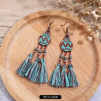 29 рука, окрашенная в длинную кисточку