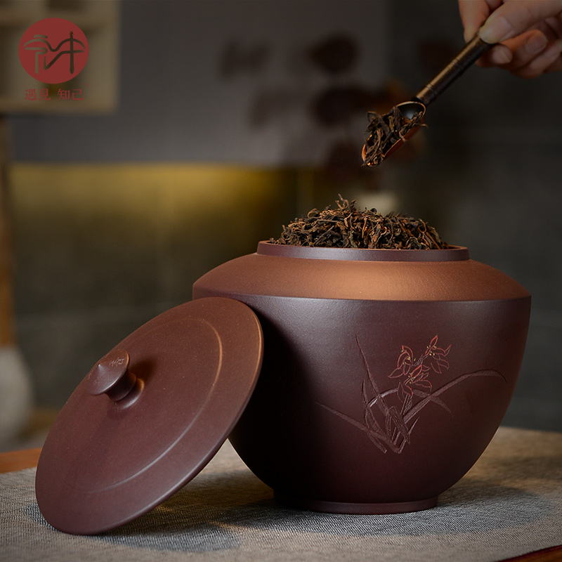 Macros in the new violet arenaceous caddy fixings puer tea cylinder seal of household ceramic POTS are scattered tea POTS awake 2 catties