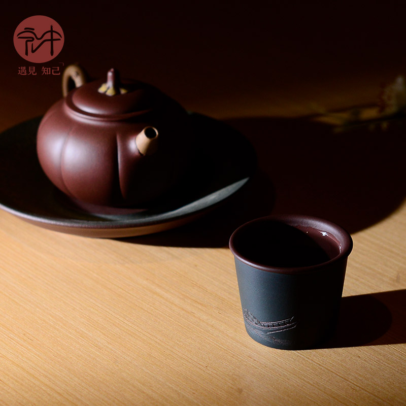 Macro "famous works" master yixing purple sand cup in the hand carved painting only sample tea cup kung fu tea cups