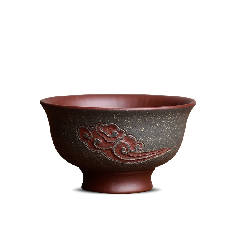 Macro teacup yixing purple sand tea in the tea set is carved painting kung fu cup to host a single cup of tea to use